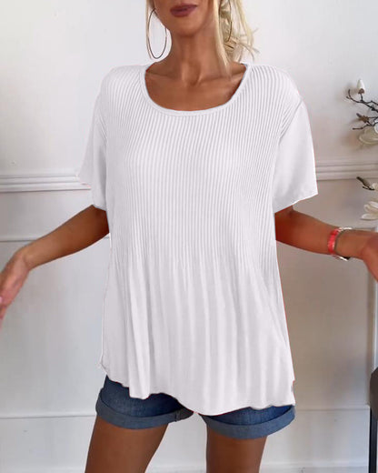 Plain round-neck pleated blouse