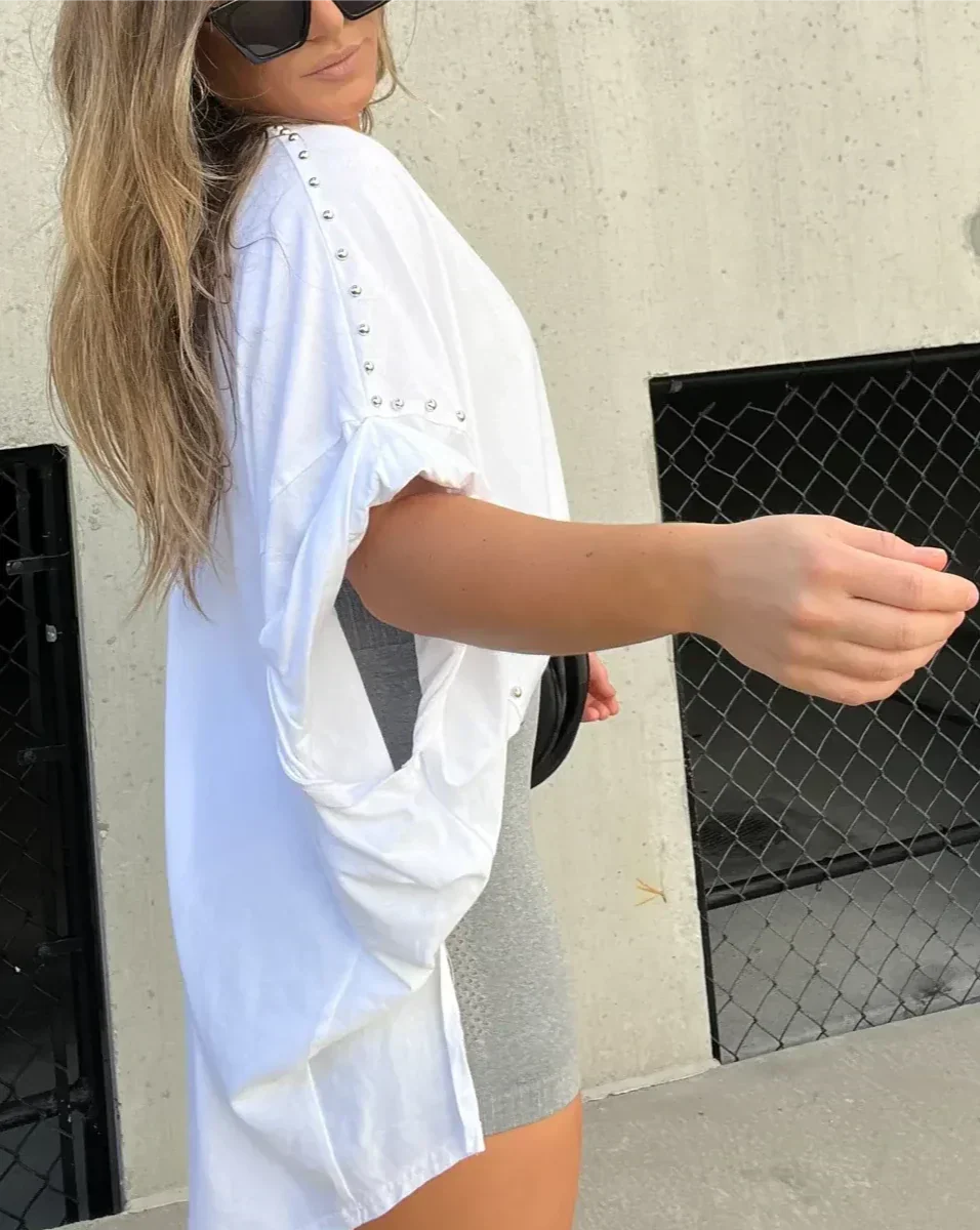 Bella - OVERSIZED T-SHIRT WITH STUDS